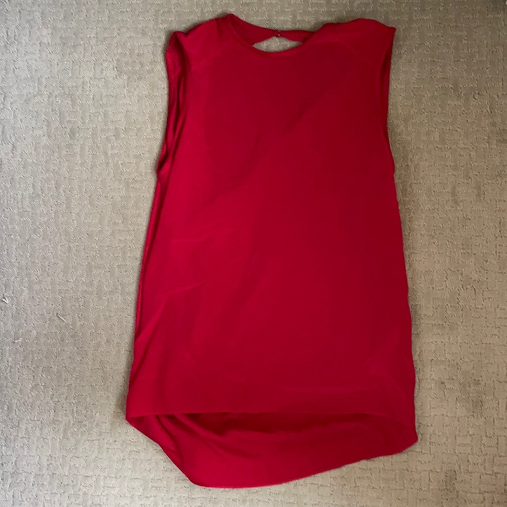 Alice + Olivia red silk blouse low back satin finish, matte front